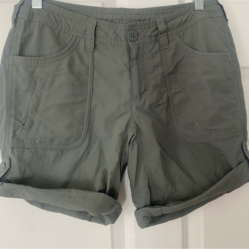 The North Face Women's Roll-up Nylon Shorts Size 2 Army Green - Picture 10 of 16